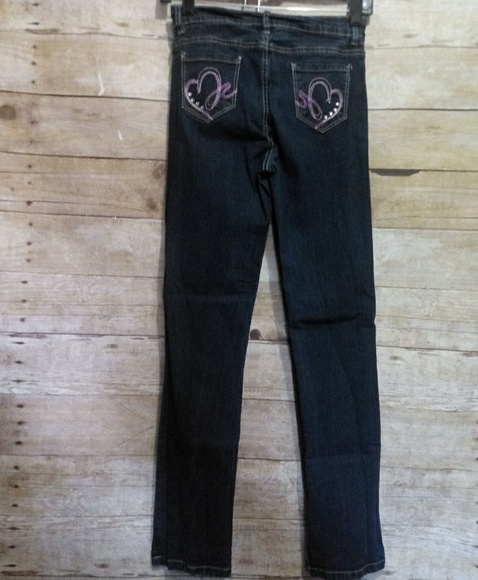 Love @ first sight blue jeans with embroidery - Picture 5 of 8